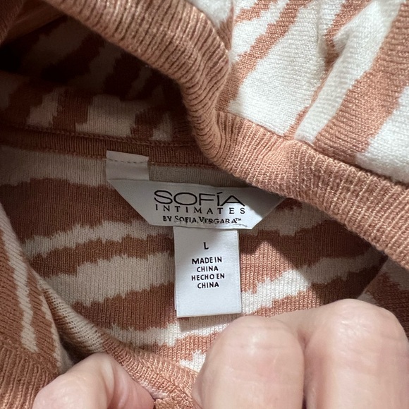 Sofia Vergara knit sweater set wide leg pants hoodie set - Picture 6 of 10